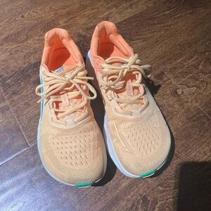 Altra Women’s Provision 7 | size 7.5US W